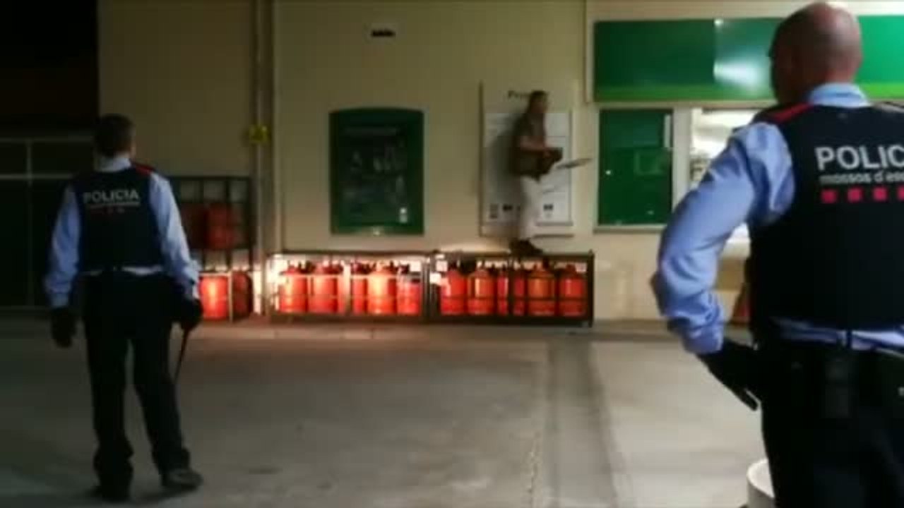 Amenaza durante dos horas con una motosierra a nueve patrullas
