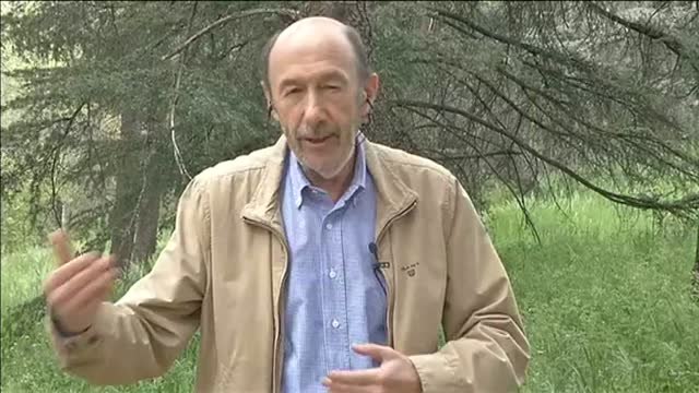 Rubalcaba: ETA nunca ha contribuido a la paz, sólo ha matado