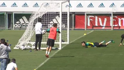 El Real Madrid se entrena tras el empate de anoche contra el Bilbao
