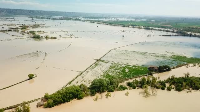 Se modera la crecida del Ebro