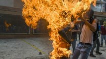 Un hombre envuelto en llamas en los disturbios de Venezuela, imagen ganadora del World Press Photo de este año