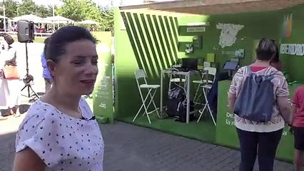Recorrido por la Zona de Iberdrola Smart Mobility en la Plaza del Guggenheim de Bilbao. Nos la enseña Isabel Gorgoso, responsable de Recarga Pública de Iberdrola