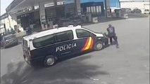 Curiosa reacción del presunto asesino de su pareja ayer en Murcia al llegar la policía