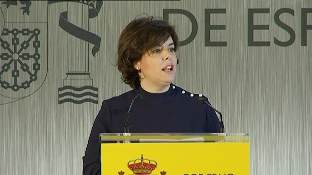 La vicepresidenta advierte que el independentismo se mueve siempre entre la falsedad y la política de las emociones