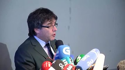 Puigdemont pide diálogo y la investidura de Sánchez