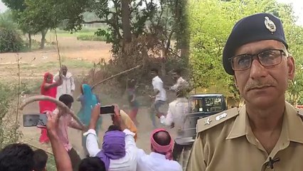 जौनपुर: गांव में जमीन पर कब्जे को लेकर मारपीट, वीडियो वायरल