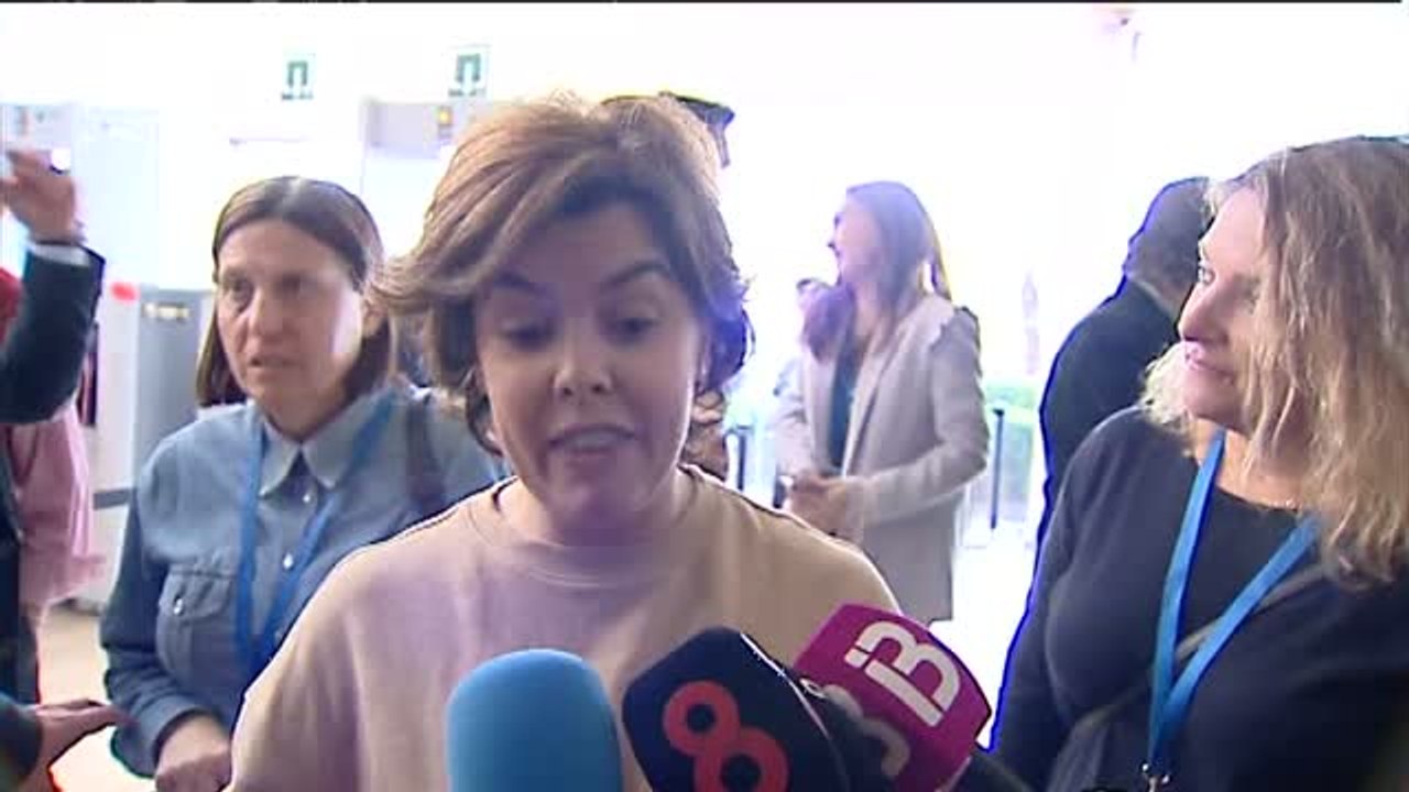 Sáenz de Santamaría: "El señor Puigdemont es un huido de la Justicia"