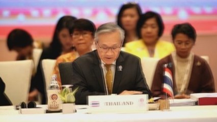 Mandatarios de Asean inician una cumbre marcada por la economía y seguridad