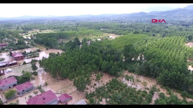 Samsun Terme'de sel etkili oldu