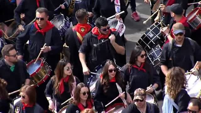 Los tambores resuenan en Hellín