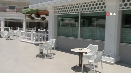 Seçim için şezlonglar boşaldı, iç hatlar dolup taştı