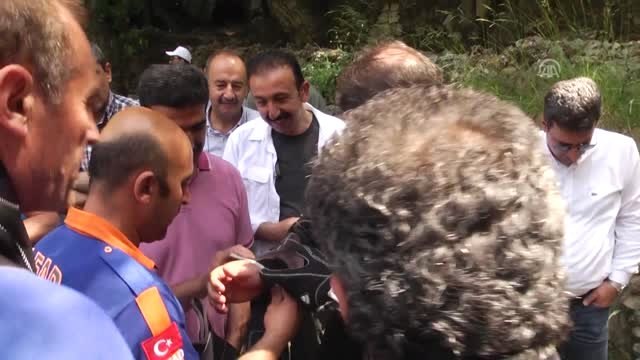 Vali ve dalgıçlar doğal akvaryum u temizledi - SİVAS