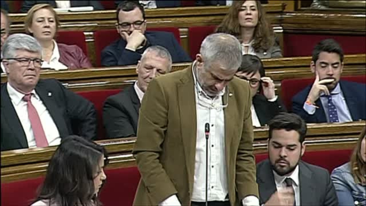 El Parlament reclama la liberación de los políticos independentistas encarcelados