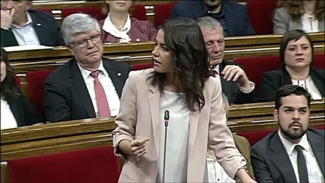 Arrimadas denuncia la barbaridad de votar en el Parlament quién debe entrar o salir de la cárcel