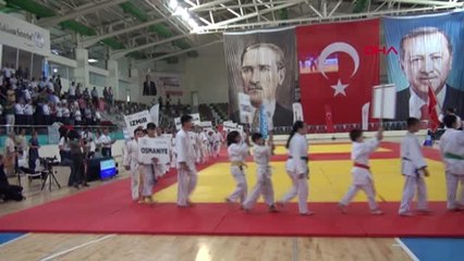 KİLİS Judo turnuvasında dereceye girenlere madalyaları verildi