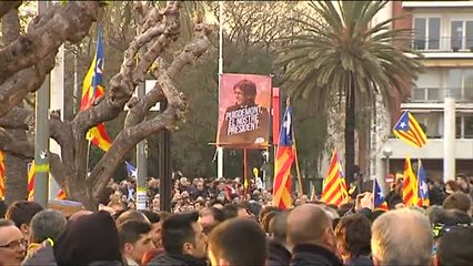 Alrededor de 55.000 personas se manifiestan pacíficamente ante el Consulado alemán en Barcelona