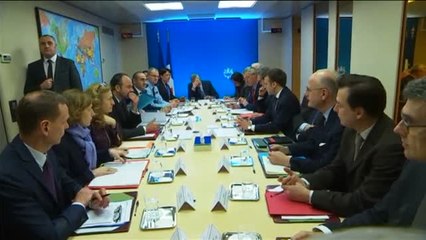 Macron convoca una reunión para luchar contra el terrorismo yihadista