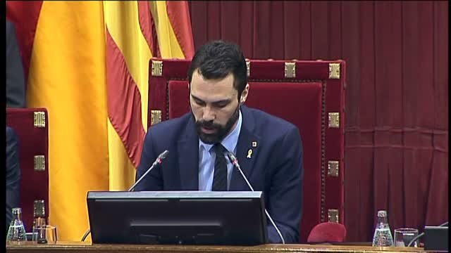 Torrent suspende la votación del pleno de investidura pero mantiene el debate