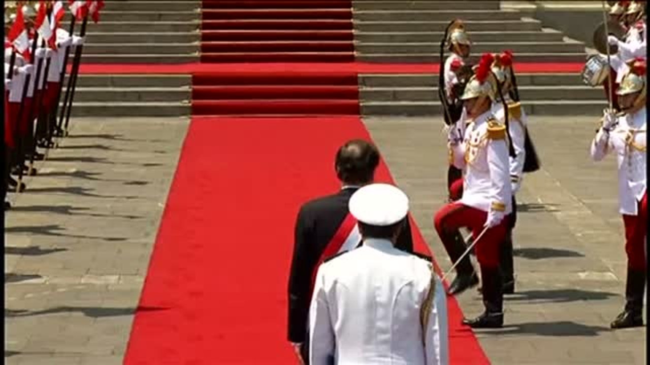 El nuevo presidente de Perú, Martín Vizcarra, asegura que serán "muy firmes" combatiendo "aquellas acciones que estén reñidas con la ley"
