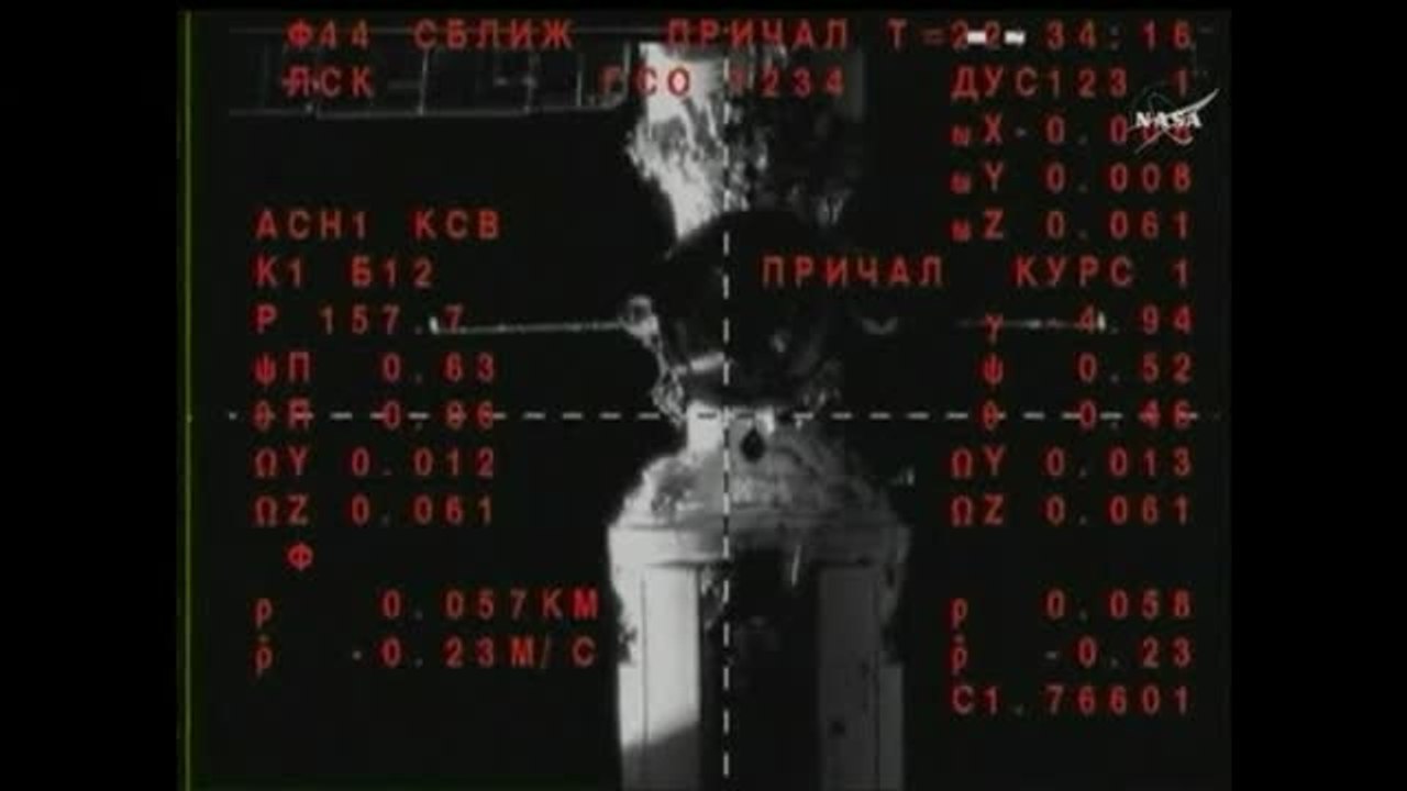 La nave Soyuz con tres astronautas a bordo se acopla con éxito en la EEI