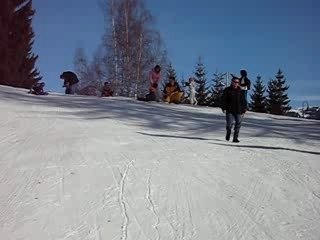 arthur fait de la luge a doucy