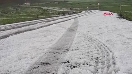 Ardahan'a fındık büyüklüğünde dolu yağdı