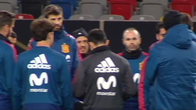 La selección española se entrena en el Espirit Arena de Düsseldorf