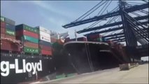 Imágenes del momento en que dos cargueros colisionan en el puerto de Karachi (Pakistán)