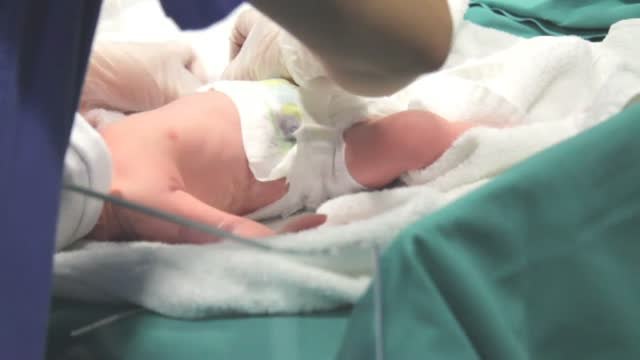 Mauricia, la madre sexagenaria de Burgos, no renuncia a sus mellizos