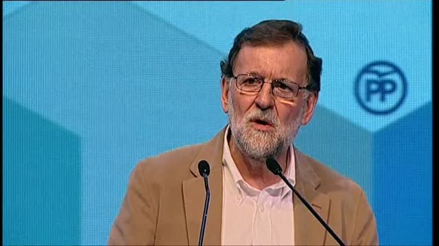 Rajoy: El Gobierno ofrece pensiones seguras y la oposición promesas falsas