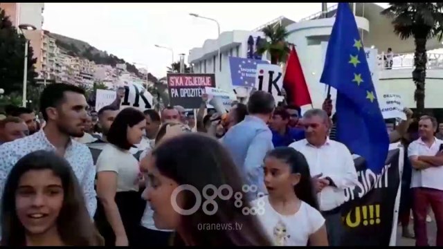RTV Ora - Sarandë, kryeministri Rama pritet me protesta