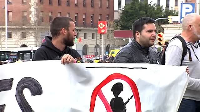 El stand del Ejército logra una gran acogida en el Salón de la Enseñanza de Barcelona