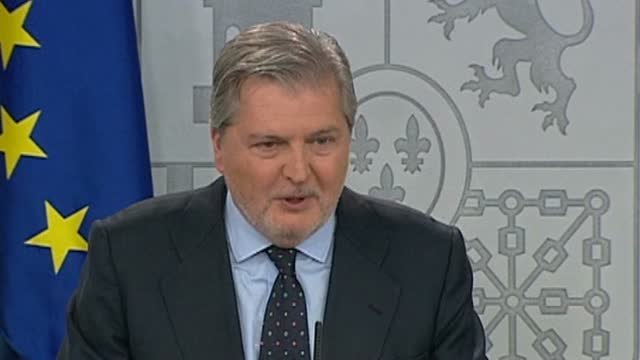 Méndez de Vigo: Todo el mundo quiere subir las pensiones como todo el mundo quiere subir casi todo