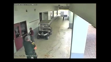 Un vídeo muestra la incorrecta actuación del policía en el Instituto de Parkland