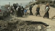 Éxodo masivo en dos provincias sirias por los bombardeos