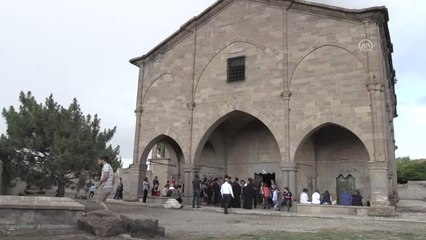 Patrik Bartholomeos ayin yönetti