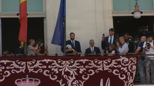 El Real Madrid celebra la Liga ACB por todo lo alto