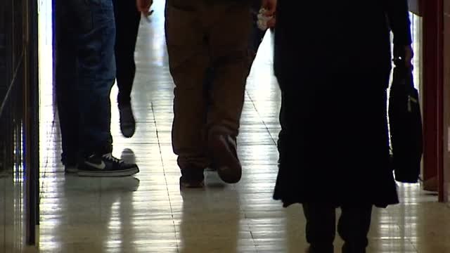 Tres alumnas de un colegio de León rocían con lejía a un compañero con síndrome de Asperger