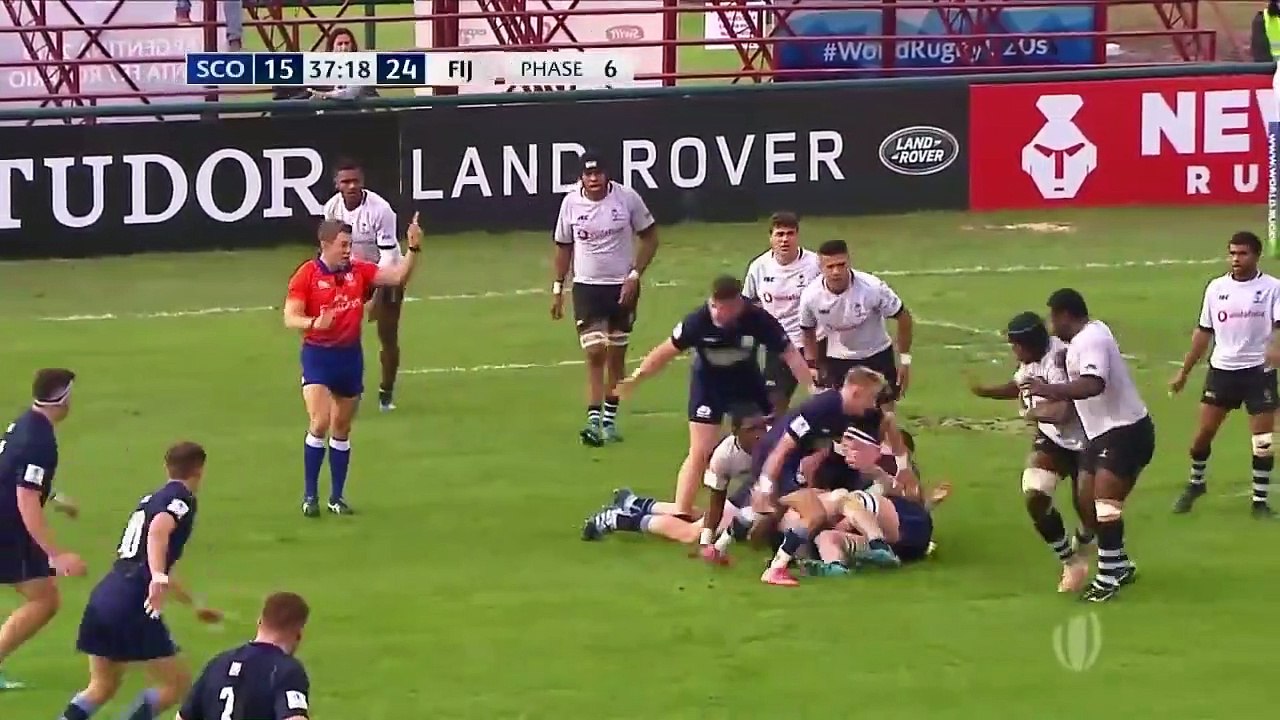 Fiji score epic try with insane handling