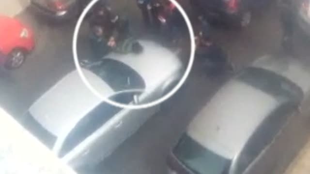 Gritos de asesina a Ana Julia de regreso a la comandancia de la Guardia Civil