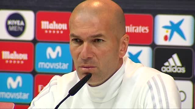 Zidane: El que sabe de fútbol sabe que Benzema es muy bueno