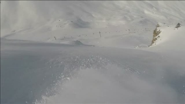 Salvado 'in extremis' de ser sepultado por una avalancha