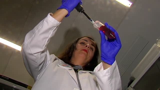 La maternidad, el techo de cristal para las mujeres científicas