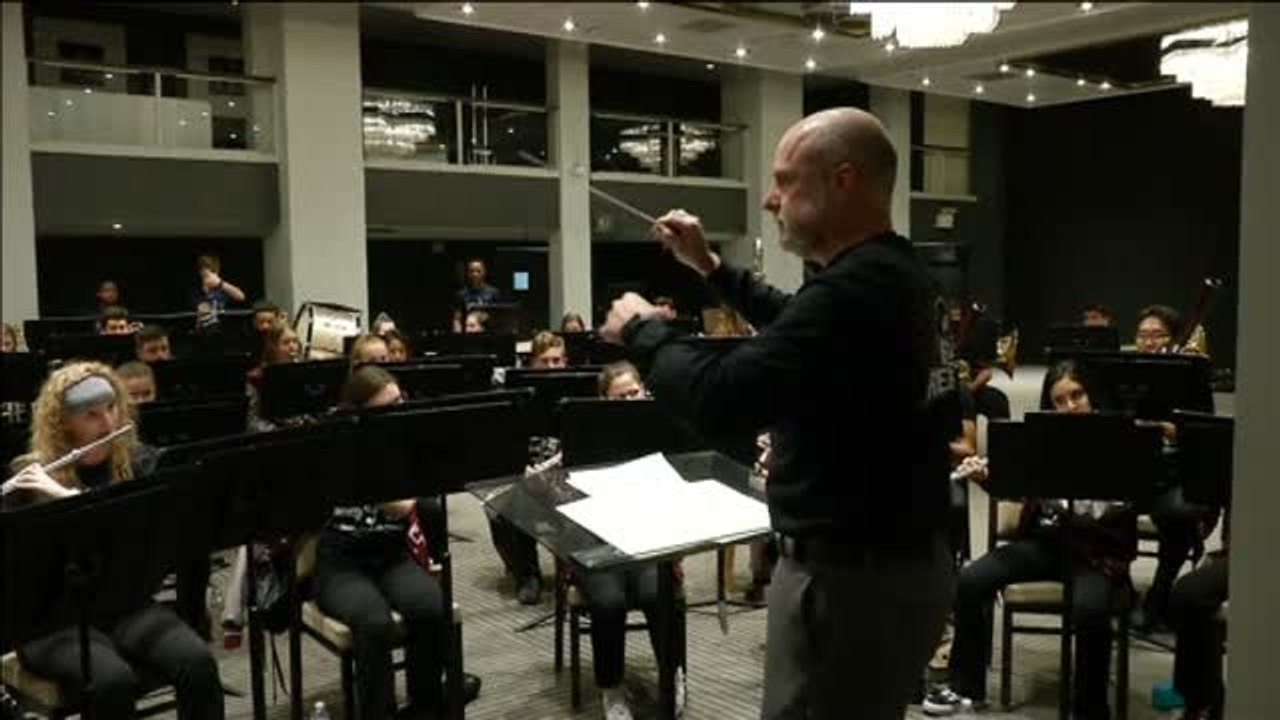 Encuentran en la música la mejor aliada para sobrellevar la matanza de Florida