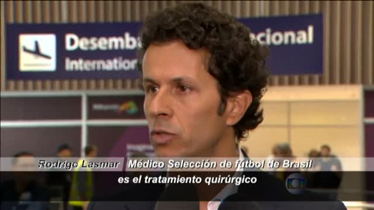 El médico de Neymar confirma la fractura y podría estar tres meses de baja