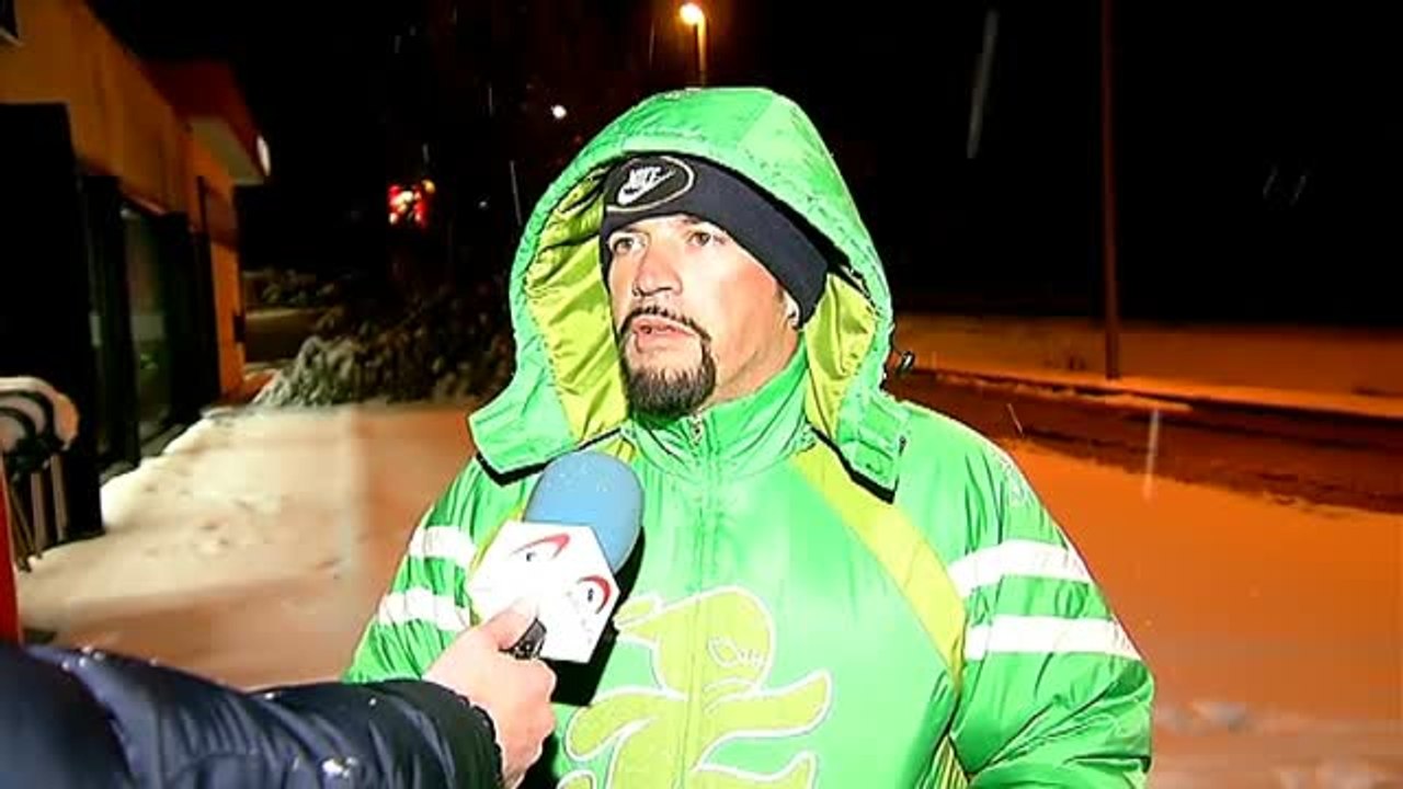 Camiones y vehículos se quedan atrapados por la nieve en numerosos puntos del país