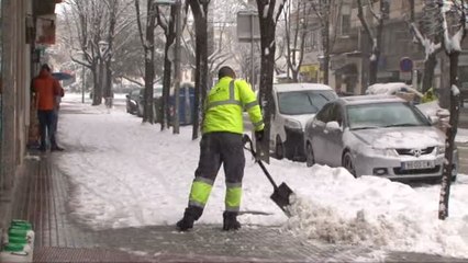 Download Video: Cerradas 272 escuelas en Cataluña por el temporal de nieve