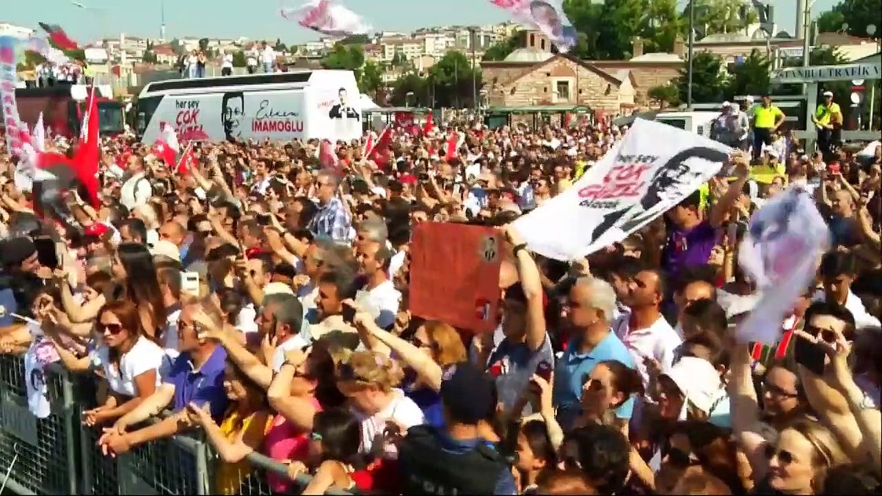 Ekrem İmamoğlu Üsküdar Mitinginde Coşkulu Kalabalık