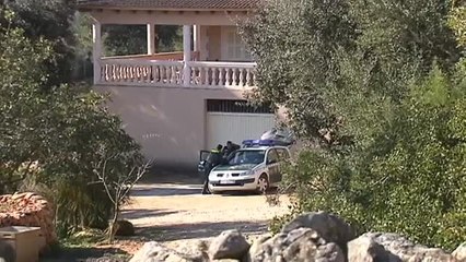 Se entrega uno de los asaltantes al chalet de Porreras, Mallorca
