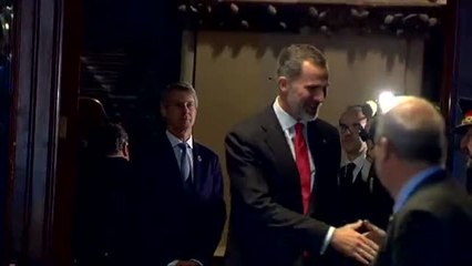 El rey apela a la "cooperación institucional" en su discurso en la cena del MWC